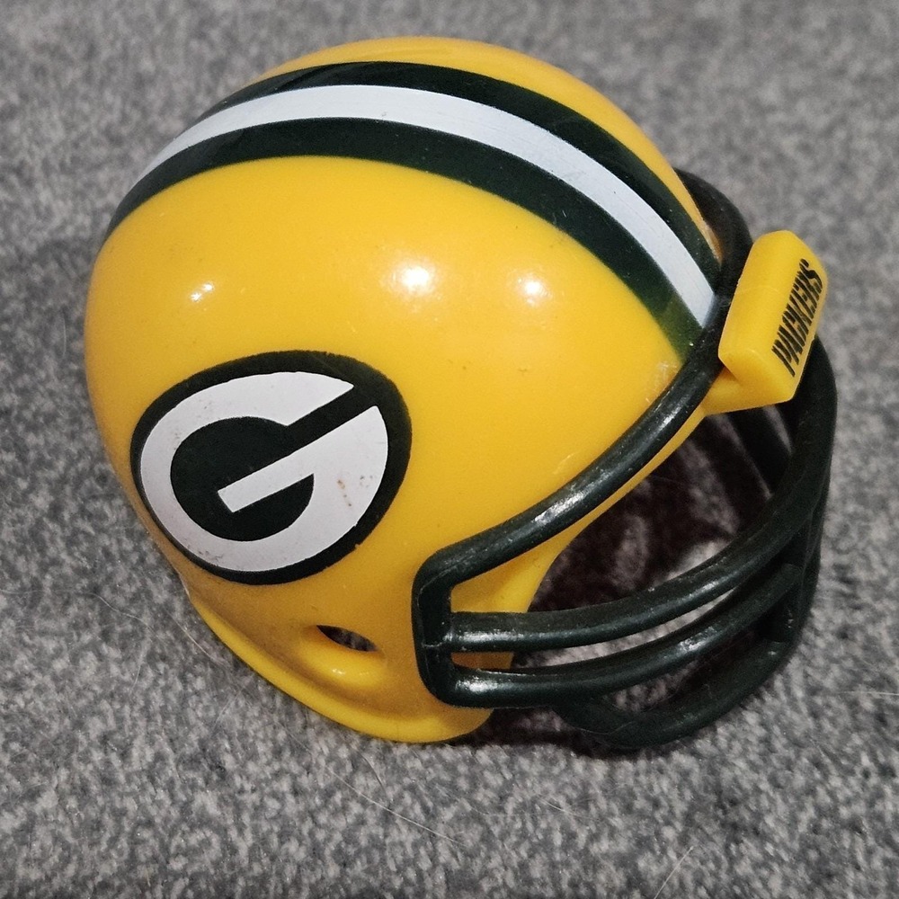 Green Bay Packers Cake Topper NFL Pocket Pro Helmet RIddell Football